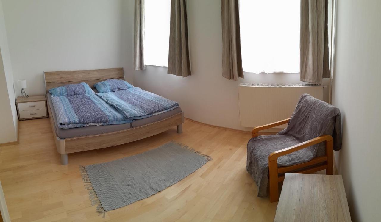 מריהצל Ferienwohnung Schuhhaus Ganster מראה חיצוני תמונה